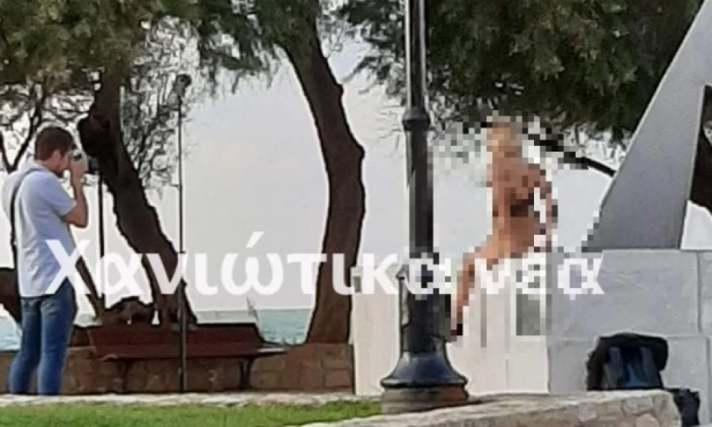 Οργή για τη γυμνή φωτογράφηση στο μνημείο των νεκρών του «Ηράκλειον»